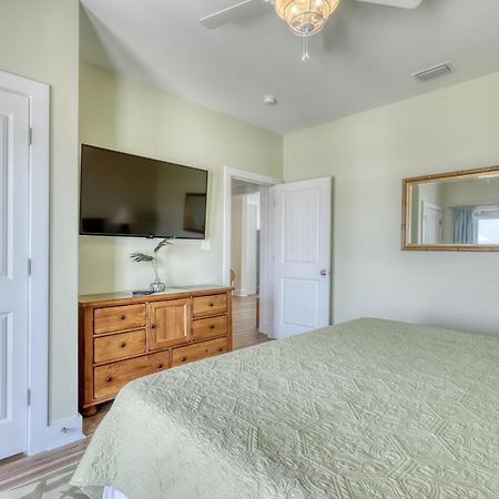Salty Seahorse - Waterfront! Pet Friendly! Game Room, Pool Table, Beautiful Views - Room For The Whole Family Home Dauphin Island Exterior foto